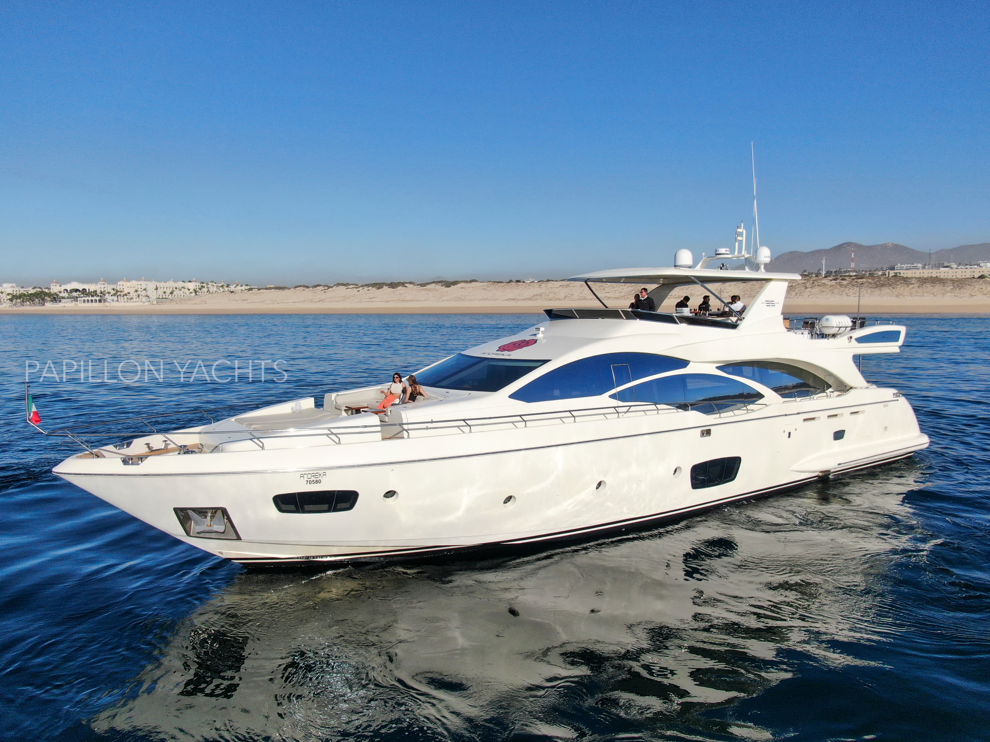 Azimut 95ft — yacht charter in Cabo San Lucas — photo 3