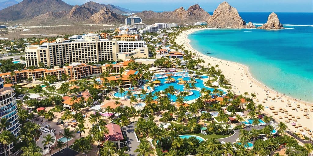 A guide to Resorts in Cabo San Lucas Mexico for 2025