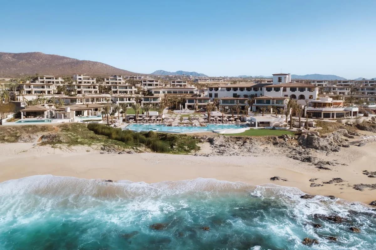 Four Seasons Resort Los Cabos, a resort in The Corridor