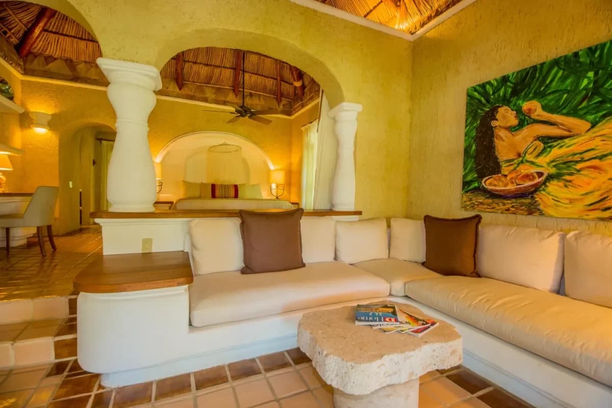 Experience Unrivaled Views: Luxury Cliff Side Villas in Cabo 2026